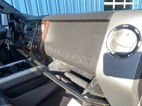 Used 2011 Ford F350 Lariat w/ Lariat Interior Pkg image 21