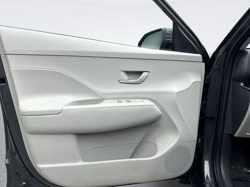 Used 2024 Hyundai Kona SEL AWD/4WD image 9