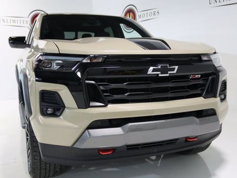 Used 2024 Chevrolet Colorado Z71 w/ Z71 Convenience Package 2 image 26