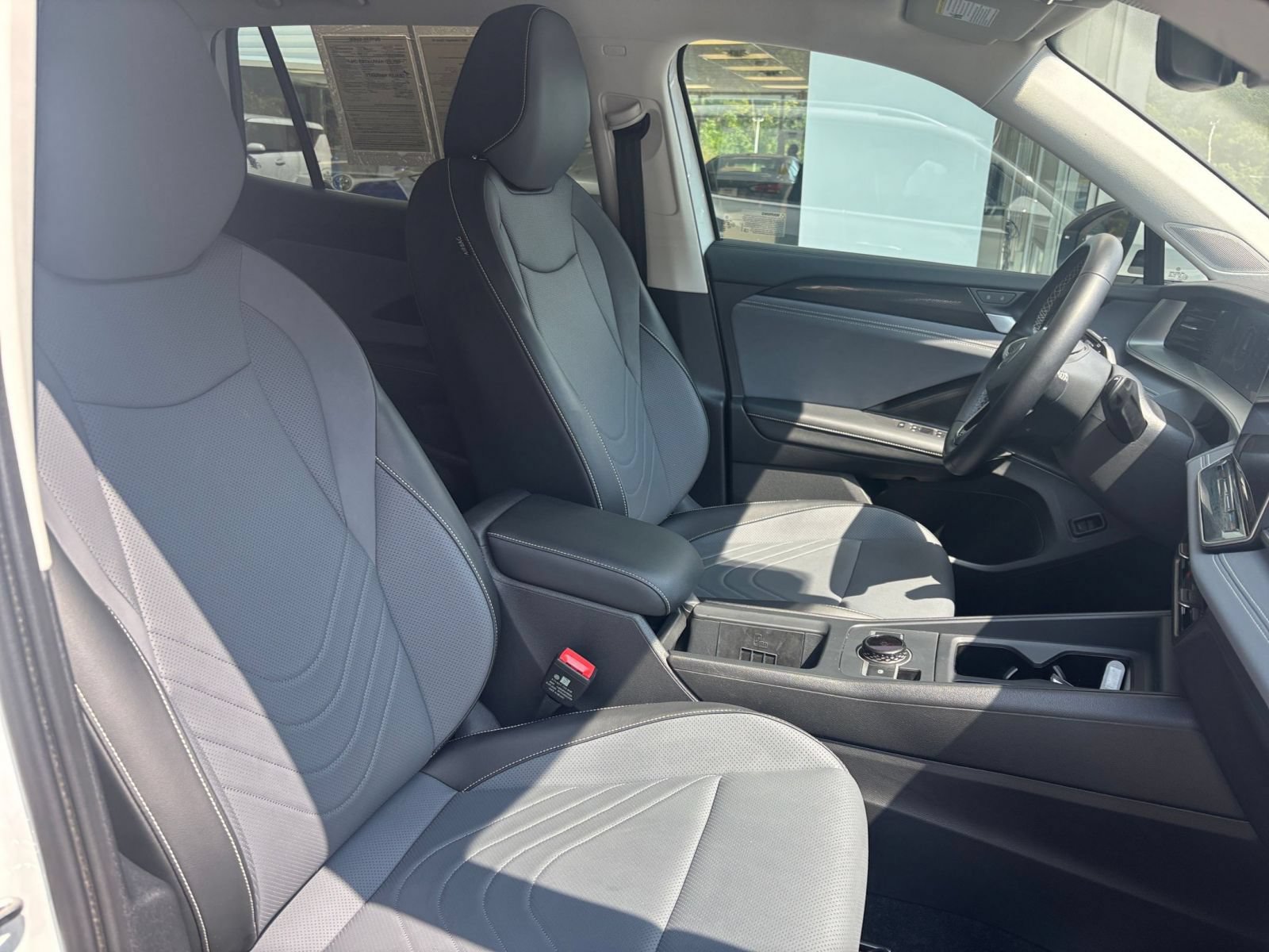 Used 2026 Volkswagen Tiguan SE AWD/4WD image 37