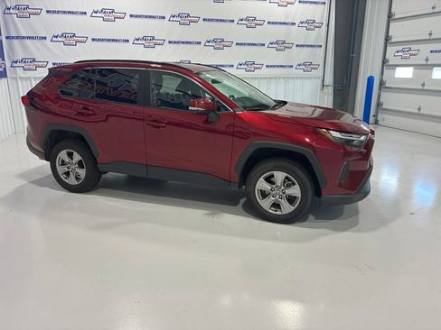 Used 2025 Toyota RAV4 XLE AWD/4WD image 7