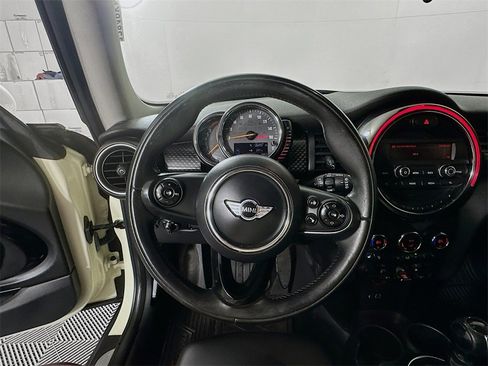 Used 2015 MINI Cooper S image 11