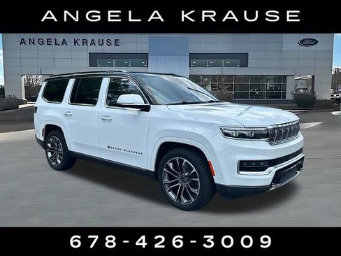 Used 2022 Jeep Grand Wagoneer Series III w/ Rear Seat Video Group 1 AWD/4WD image 1