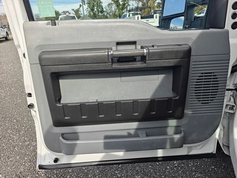 Used 2016 Ford F250 XL w/ Power Equipment Group image 23