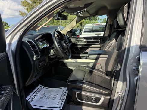 Used 2020 RAM 1500 Laramie AWD/4WD image 7