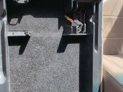 Used 1999 Ford F250 Lariat image 35