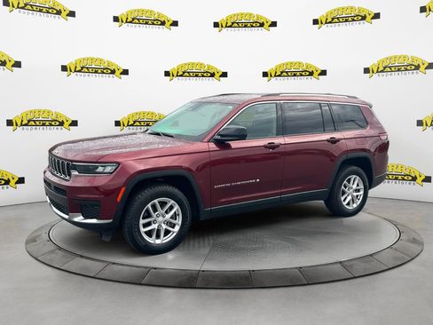 Used 2021 Jeep Grand Cherokee L Laredo w/ Luxury Tech Group I AWD/4WD image 1