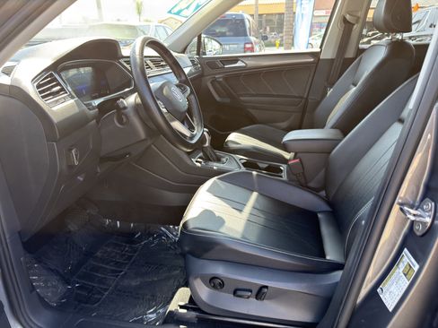 Used 2024 Volkswagen Tiguan SE FWD image 26