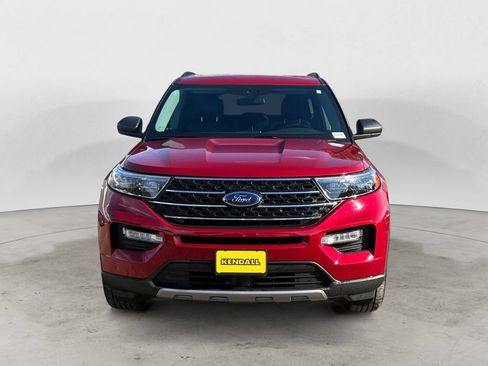 Used 2023 Ford Explorer XLT w/ Equipment Group 202A AWD/4WD image 2