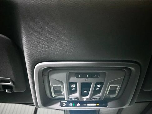 Used 2023 GMC Sierra 3500 Denali AWD/4WD image 34