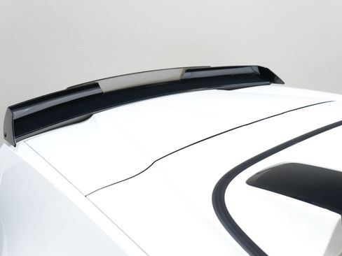 Used 2015 Chevrolet Corvette Z06 w/ 3LZ Preferred Equipment Group image 15