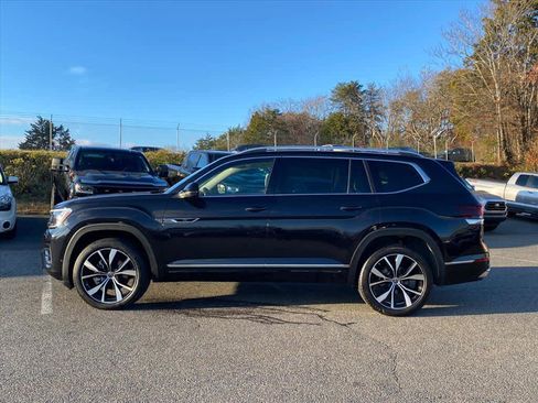 Used 2024 Volkswagen Atlas SEL Premium R-Line image 2