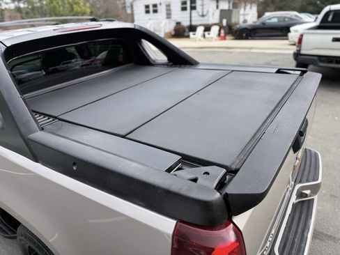 Used 2007 Chevrolet Avalanche LTZ w/ LTZ Preferred Equipment Group image 12