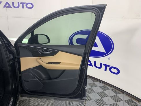 Used 2020 Audi Q7 3.0T Prestige w/ Prestige Package image 42