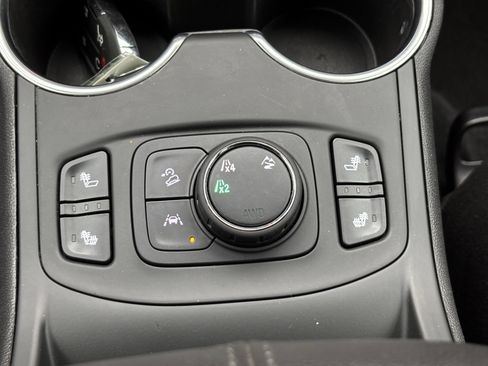 Used 2021 GMC Terrain SLE w/ Driver Convenience Package AWD/4WD image 26