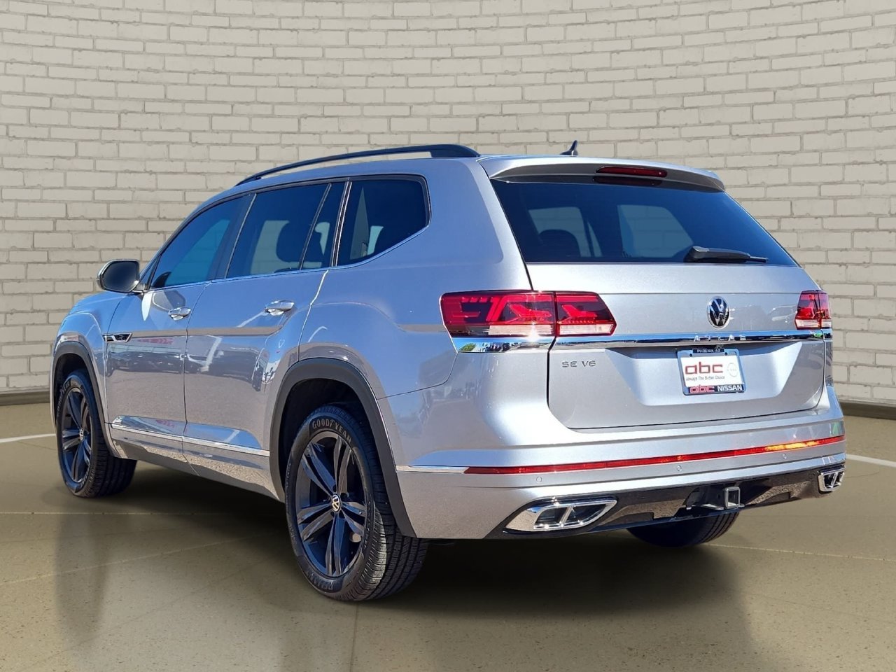 Used 2021 Volkswagen Atlas SE w/ Panoramic Sunroof Package FWD image 7