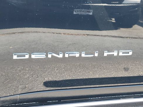 New 2026 GMC Sierra 3500 Denali w/ Denali Reserve Package AWD/4WD image 11