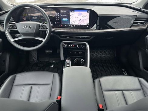Certified 2025 Audi Q5 Premium Plus w/ Premium Plus image 15