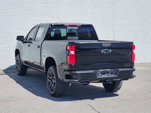 New 2026 Chevrolet Silverado 1500 LT Trail Boss w/ Dark Appearance Package image 3
