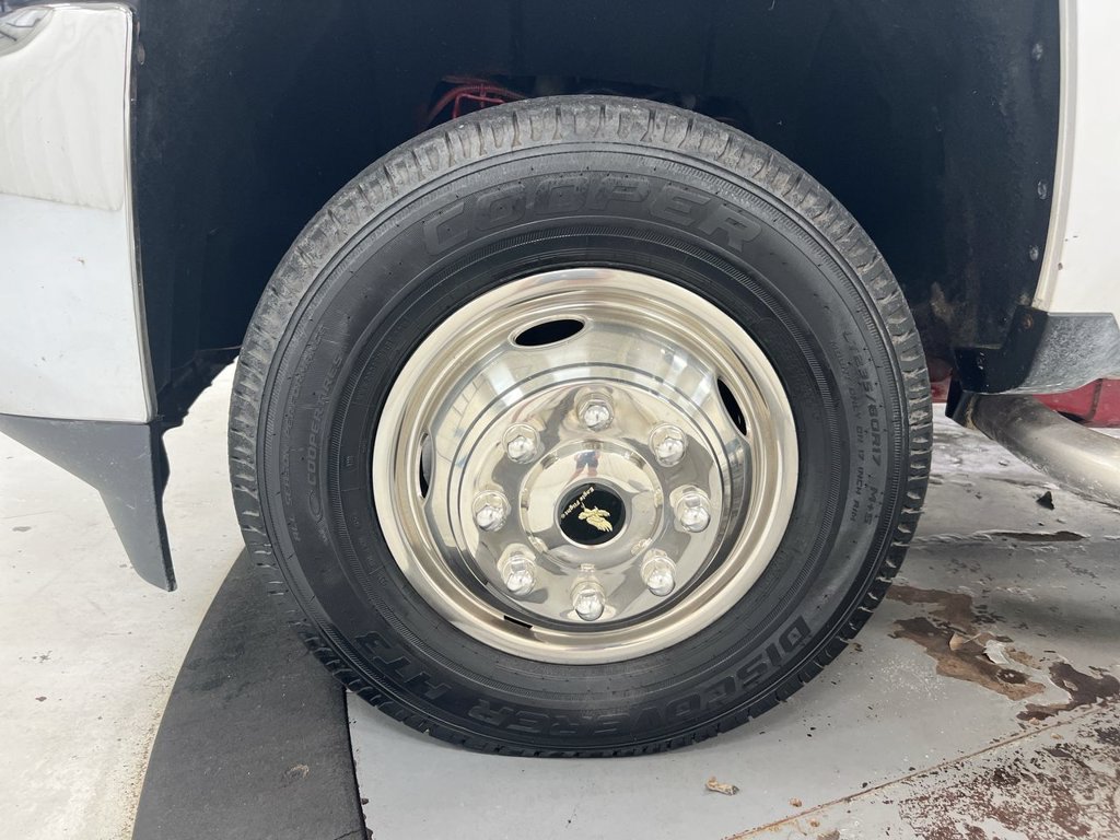 Used 2015 Chevrolet Silverado 3500 W/T RWD image 19