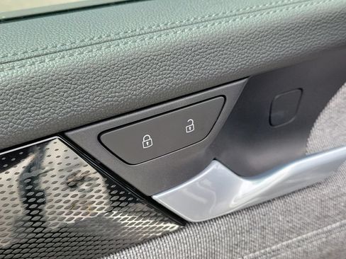 Certified 2026 Volkswagen Tiguan S FWD image 17