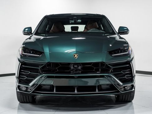 Used 2022 Lamborghini Urus AWD/4WD image 8
