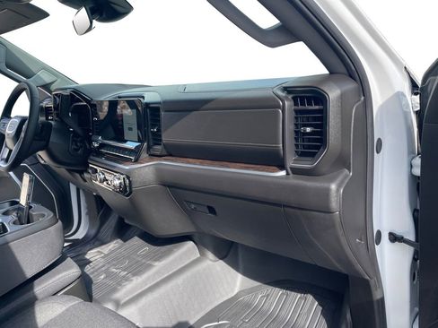 New 2026 GMC Sierra 1500 Elevation w/ LPO, Elevation Black Package image 16