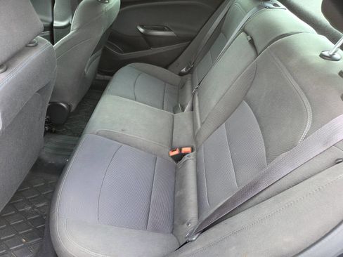 Used 2017 Chevrolet Cruze LT image 8