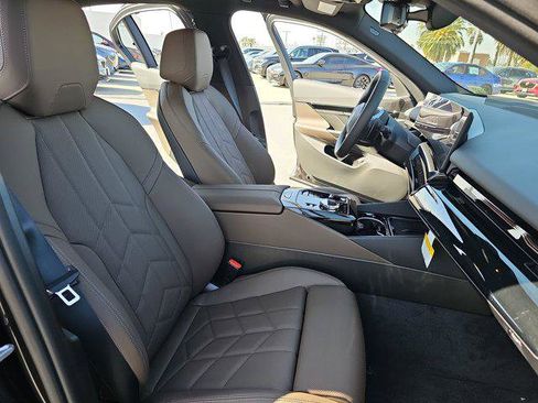 New 2026 BMW 530i w/ Executive Package image 10