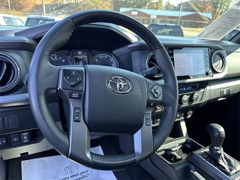 Used 2022 Toyota Tacoma TRD Sport w/ TRD Premium Sport Package image 15