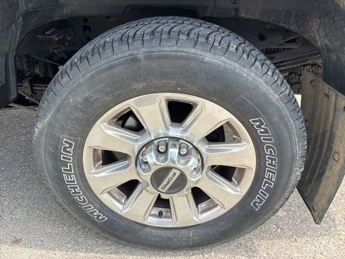 Used 2020 Ford F250 Platinum w/ FX4 Off-Road Package AWD/4WD image 8