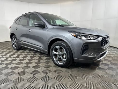 Used 2024 Ford Escape ST-Line image 2