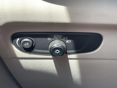 Used 2023 Buick Envision Preferred AWD/4WD image 28