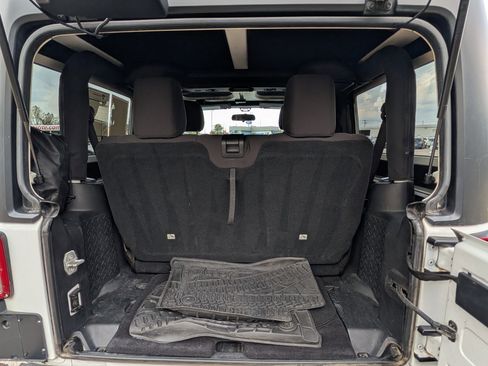 Used 2015 Jeep Wrangler Sport image 23