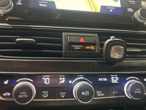 Used 2021 Honda Accord Touring image 6