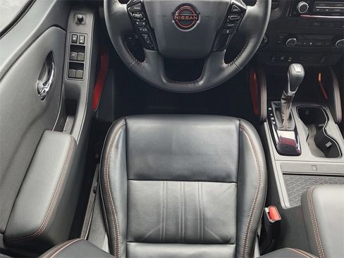 Used 2023 Nissan Frontier PRO-4X w/ Pro-4X Premium Package image 11