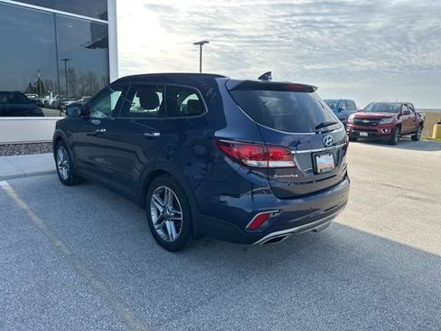 Used 2018 Hyundai Santa Fe SE image 6