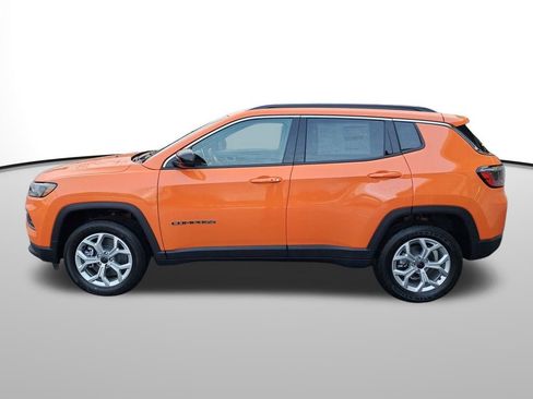 New 2026 Jeep Compass Latitude image 2