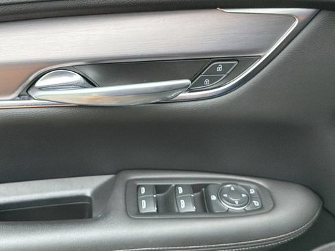 Certified 2022 Cadillac XT5 Luxury FWD image 18
