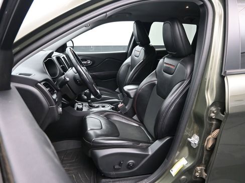 Used 2020 Jeep Cherokee Trailhawk w/ Comfort/Convenience Group image 23