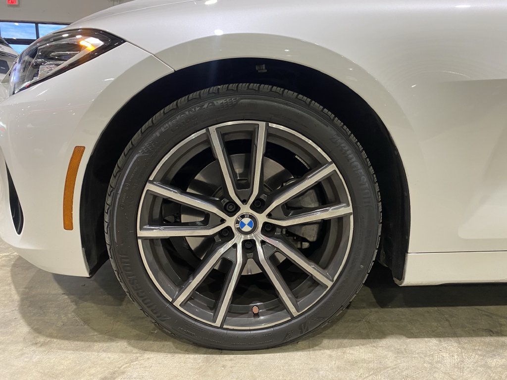 Used 2023 BMW 430i xDrive Convertible w/ Convenience Package AWD/4WD image 19