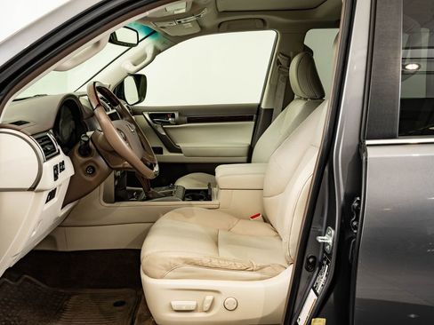 Used 2016 Lexus GX 460 w/ Premium Package AWD/4WD image 21