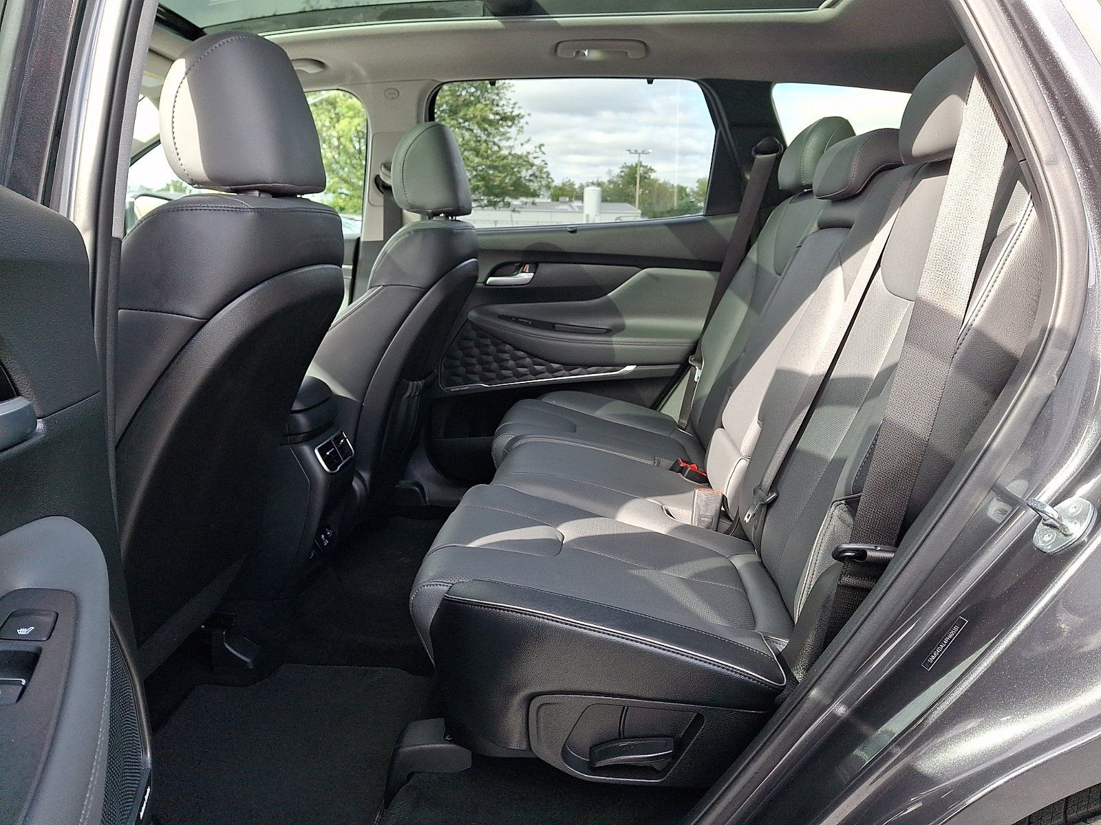 Certified 2023 Hyundai Santa Fe Limited AWD/4WD image 11