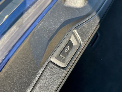 Used 2022 BMW X5 xDrive40i w/ Executive Package image 7