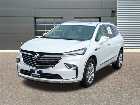 Used 2023 Buick Enclave Essence w/ Experience Buick Package image 3