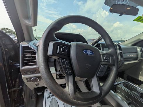 Used 2019 Ford F250 XLT w/ XLT Premium Package AWD/4WD image 15