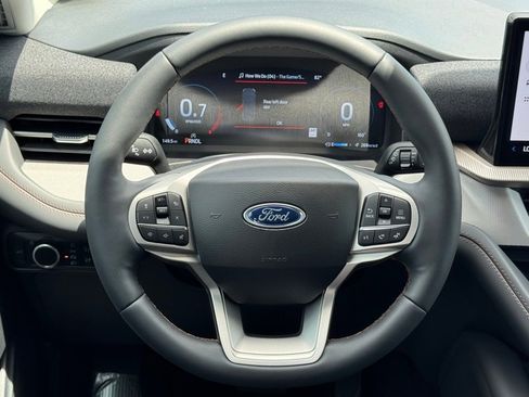 New 2025 Ford Explorer Active image 7