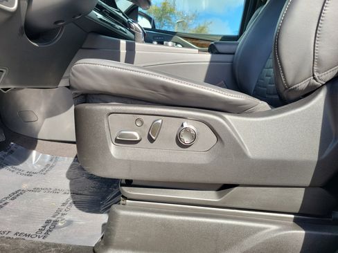 Used 2023 Cadillac Escalade ESV Sport Platinum image 15