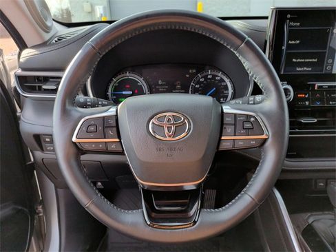 Used 2020 Toyota Highlander Limited image 15