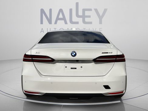 Used 2026 BMW i5 eDrive40 RWD image 4